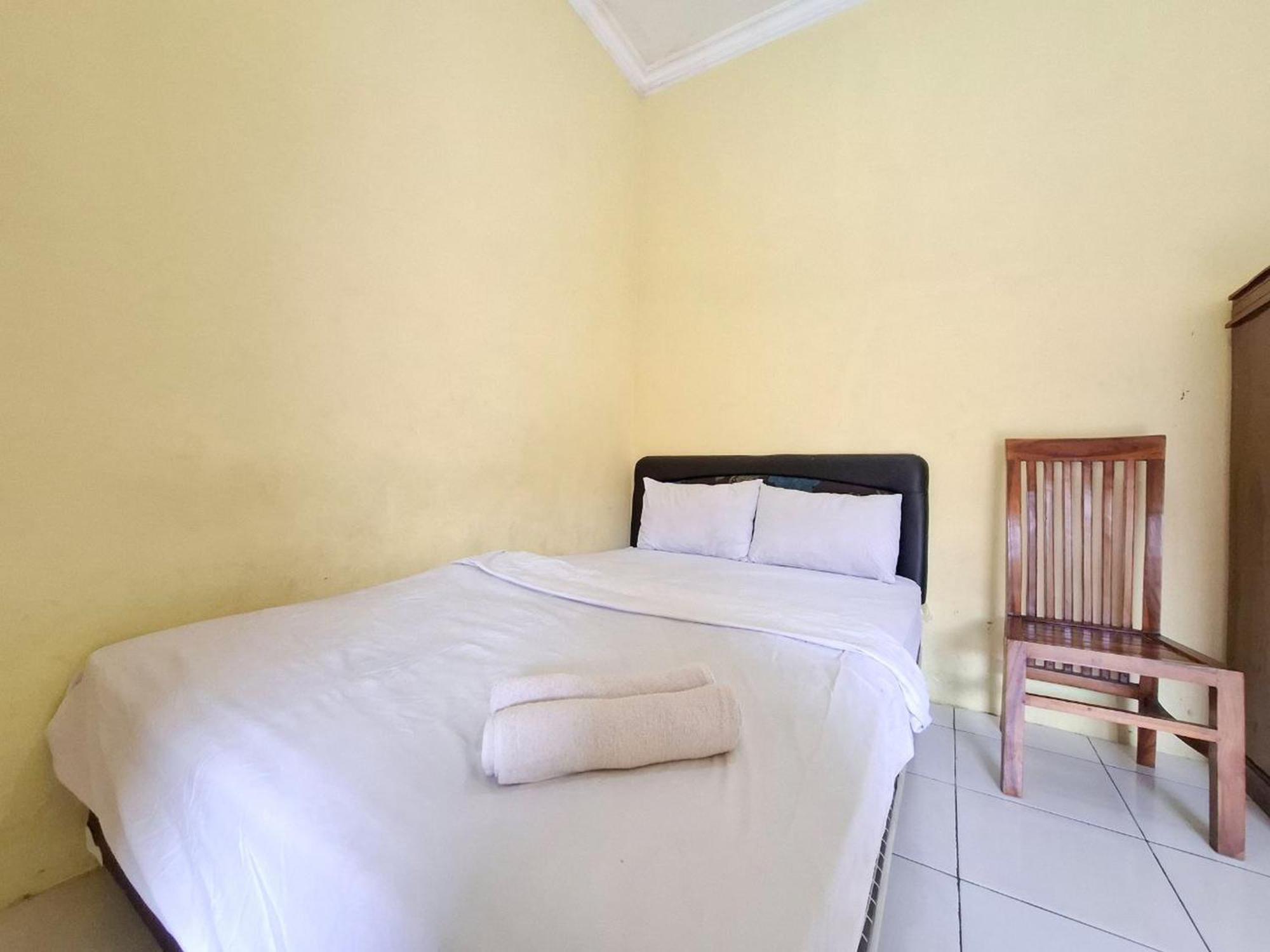 Kanca 808 Redpartner Hotell Pasuruan Eksteriør bilde